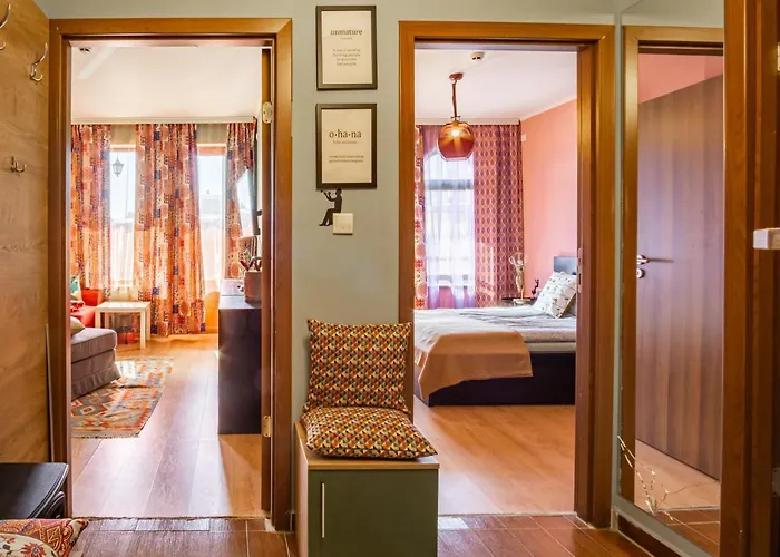 Gondola 1 Bdrm Flat In Cedar Iv