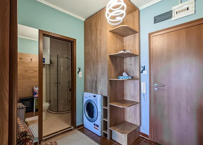 Apartment Gondola 1 Bdrm Flat In Cedar Iv